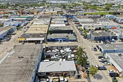 1081 E 47th St, Hialeah, FL 33013 - Photo 21