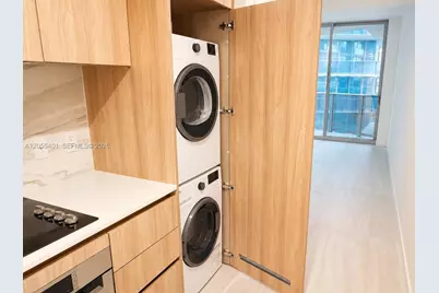 77 SE 5th St #2005, Miami, FL 33131 - Photo 25