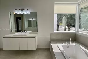 10250 NW 74th Terrace, Doral, FL 33178 - Photo 21