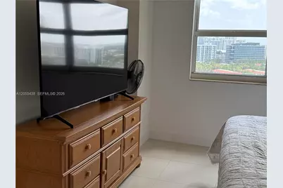 19501 W Country Club Dr #1705, Aventura, FL 33180 - Photo 11