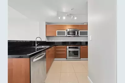 253 NE 2nd St #1804, Miami, FL 33132 - Photo 13