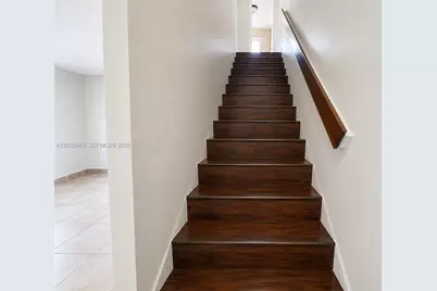 1521 W 42nd Pl #18, Hialeah, FL 33012 - Photo 13