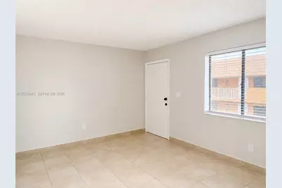 1521 W 42nd Pl #18, Hialeah, FL 33012 - Photo 5