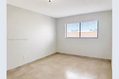 1521 W 42nd Pl #18, Hialeah, FL 33012 - Photo 19