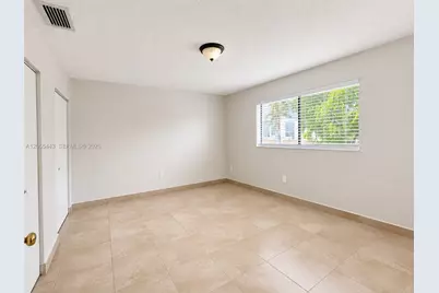 1521 W 42nd Pl #18, Hialeah, FL 33012 - Photo 15