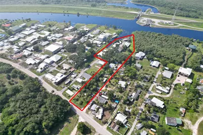 1059 Marina Ln, Moore Haven, FL 33471 - Photo 9