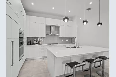 8143 NW 47th Ter, Doral, FL 33166 - Photo 11