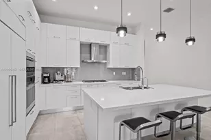8143 NW 47th Terrace, Doral, FL 33166 - Photo 11