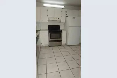 1100 Colony Point Cir #206, Pembroke Pines, FL 33026 - Photo 17