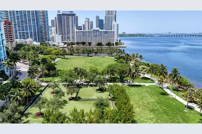 2001 Biscayne Blvd #2414, Miami, FL 33137 - Photo 31