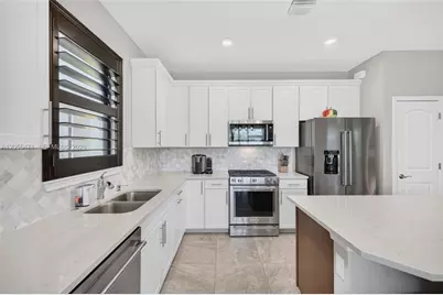 4460 Gramercy Dr, Oakland Park, FL 33309 - Photo 13