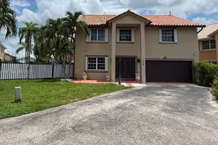 7733 NW 192nd St, Hialeah, FL 33015 - Photo 31
