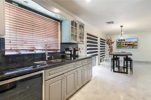 7733 NW 192nd St, Hialeah, FL 33015 - Photo 11