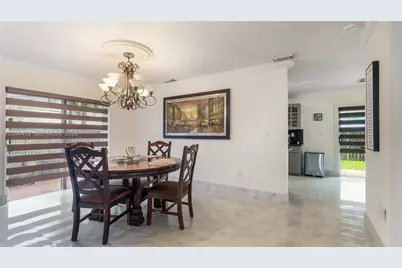 7733 NW 192 St, Hialeah, FL 33015 - Photo 7