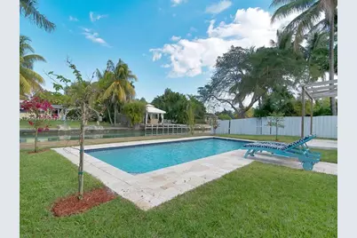 1365 Daytonia Rd, Miami Beach, FL 33141 - Photo 5