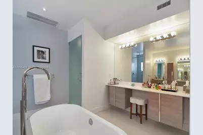 1365 Daytonia Rd, Miami Beach, FL 33141 - Photo 21