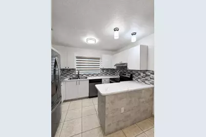 242 E 3rd St #205, Hialeah, FL 33010 - Photo 7
