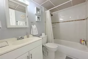9410 W Flagler St, Miami, FL 33174 - Photo 13