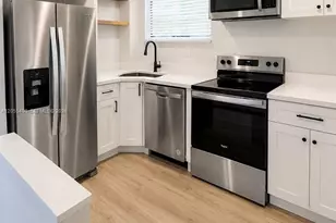 1244 NW 32nd St, Miami, FL 33142 - Photo 3