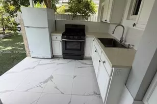 3078 SE 5th Dr, Homestead, FL 33033 - Photo 3