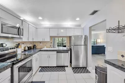 2844 NW 42nd Ave, Coconut Creek, FL 33066 - Photo 9