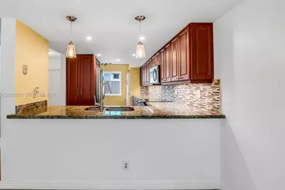 7050 SW 42nd Ct, Davie, FL 33314 - Photo 3