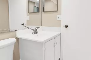 9370 SW 8th St, Boca Raton, FL 33428 - Photo 11