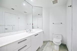 1050 Brickell Ave, Miami, FL 33131 - Photo 15