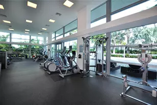 2950 NE 188th St, Aventura, FL 33180 - Photo 27