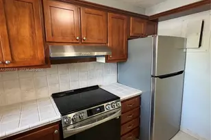 200 Jacaranda Country Club Dr, Plantation, FL 33324 - Photo 5