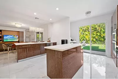 3846 W Gardenia Ave, Weston, FL 33332 - Photo 9