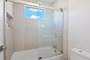 3846 W Gardenia Ave, Weston, FL 33332 - Photo 17