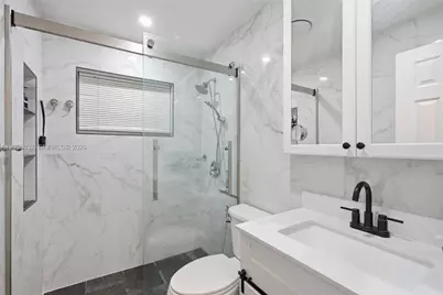 6871 NW 28th St, Sunrise, FL 33313 - Photo 13