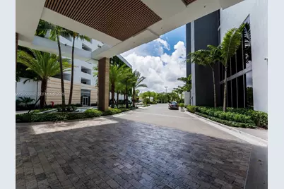 16385 Biscayne Blvd #1103, North Miami Beach, FL 33160 - Photo 3