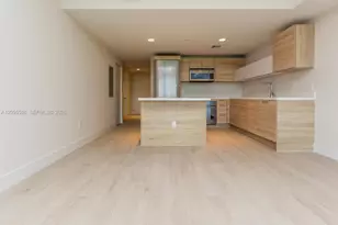 16385 Biscayne Blvd, North Miami Beach, FL 33160 - Photo 9