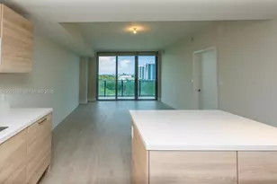 16385 Biscayne Blvd, North Miami Beach, FL 33160 - Photo 13