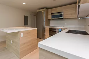 16385 Biscayne Blvd, North Miami Beach, FL 33160 - Photo 11