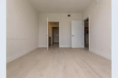 16385 Biscayne Blvd #1103, North Miami Beach, FL 33160 - Photo 21