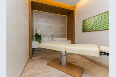 16385 Biscayne Blvd #1103, North Miami Beach, FL 33160 - Photo 41