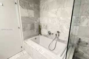 401 N Birch Rd, Fort Lauderdale, FL 33304 - Photo 27