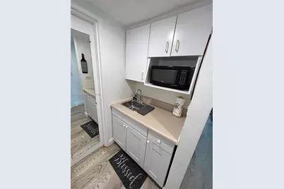 5445 Collins Ave #1515, Miami Beach, FL 33140 - Photo 9