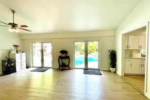 15831 Palmetto Club Dr, Miami, FL 33157 - Photo 7