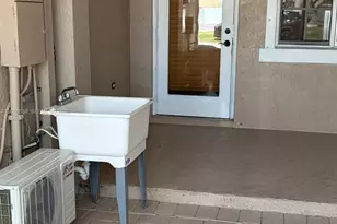 27918 SW 140th Ave, Homestead, FL 33032 - Photo 5