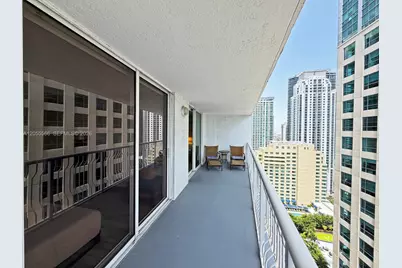 1200 Brickell Bay Dr #3106, Miami, FL 33131 - Photo 13