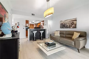 7282 Jacaranda Ln, Miami Lakes, FL 33014 - Photo 23