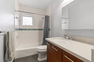 7282 Jacaranda Ln, Miami Lakes, FL 33014 - Photo 45