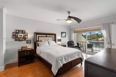 7282 Jacaranda Ln, Miami Lakes, FL 33014 - Photo 29