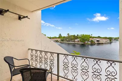 7282 Jacaranda Ln, Miami Lakes, FL 33014 - Photo 39