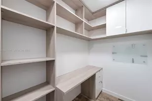 650 NE 32nd St, Miami, FL 33137 - Photo 29
