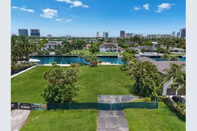 460 Holiday Dr, Hallandale Beach, FL 33009 - Photo 3
